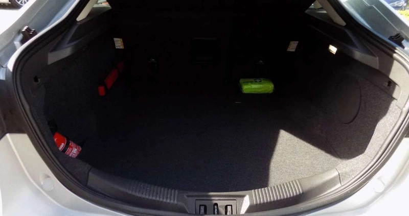 Ford Mondeo cena 104900 przebieg: 48500, rok produkcji 2019 z Szczecin małe 742